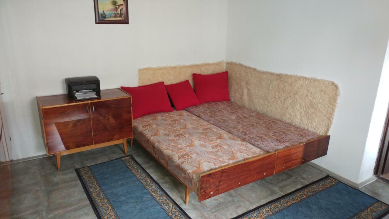 Oncsa Vendeghaz Hotel Gyongyos ภายนอก รูปภาพ