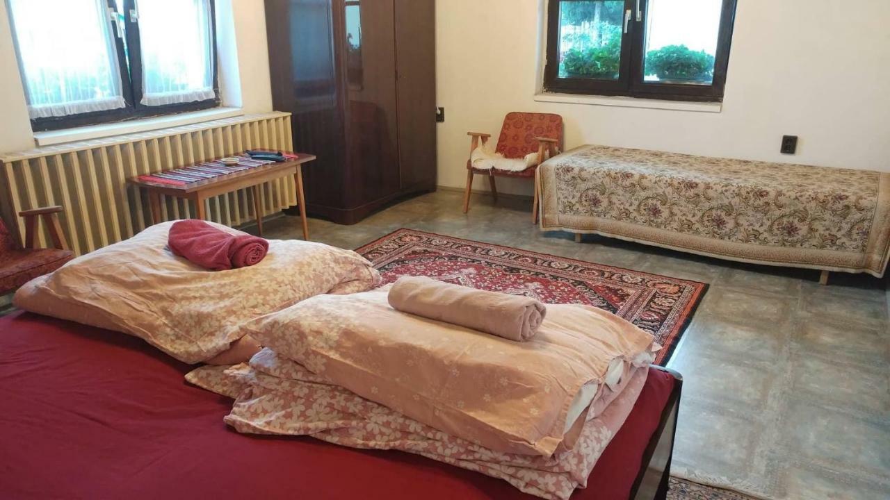 Oncsa Vendeghaz Hotel Gyongyos ภายนอก รูปภาพ